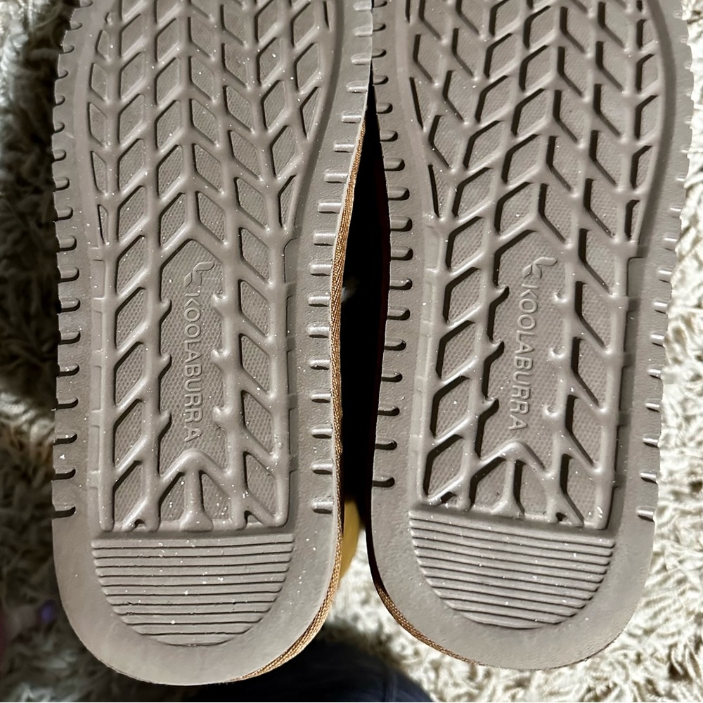 Kookaburra by UGG Winter Boots - Picture 2 of 4